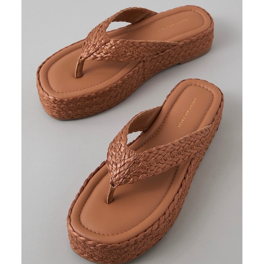 American Eagle Women Brown Woven Raffia Platform Flip Flop Sandals Size 9